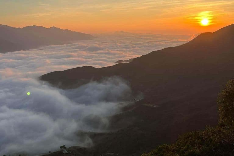 Săn mây Tà Xùa