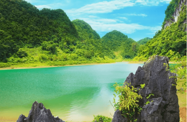 Hồ Thang Hen
